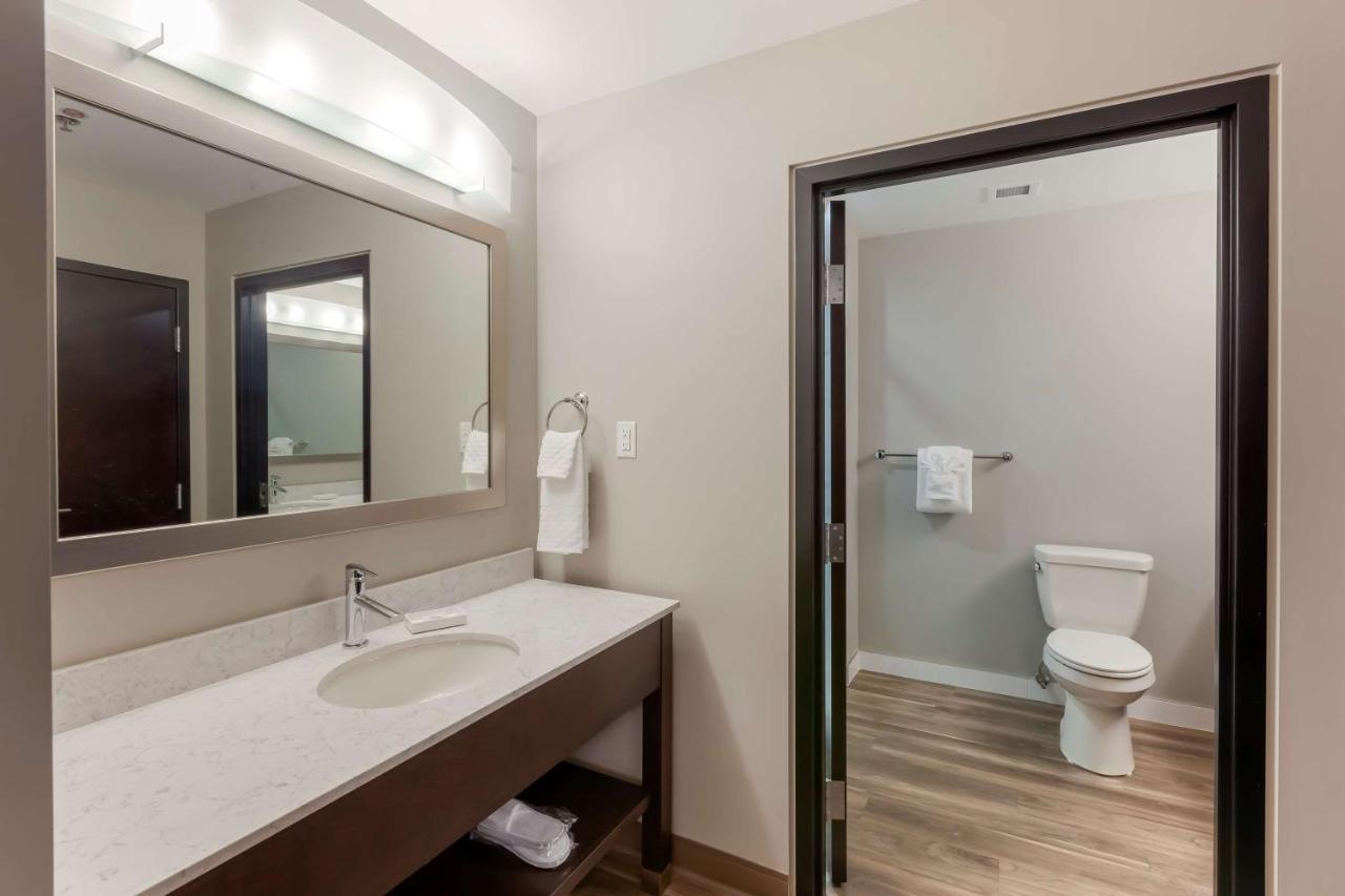 Best Western Premier Northwood Hotel Тіммінс Екстер'єр фото