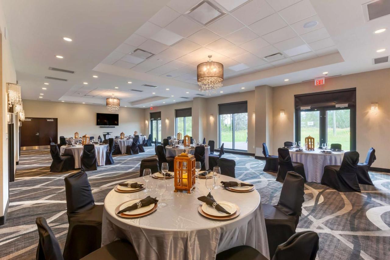 Best Western Premier Northwood Hotel Тіммінс Екстер'єр фото