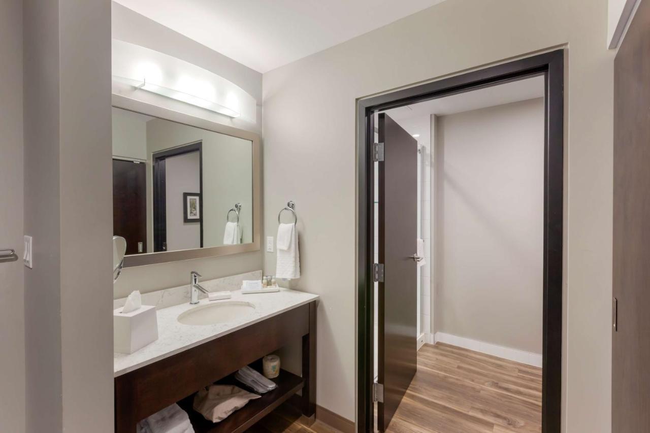 Best Western Premier Northwood Hotel Тіммінс Екстер'єр фото